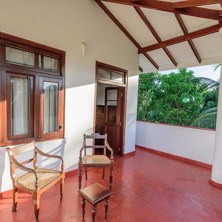 Villa Guru Хиккадува Экстерьер фото