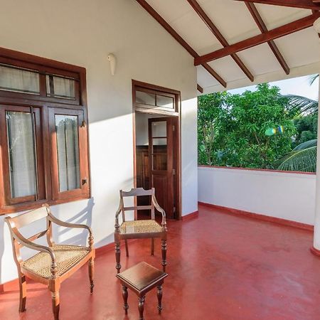 Villa Guru Хиккадува Экстерьер фото