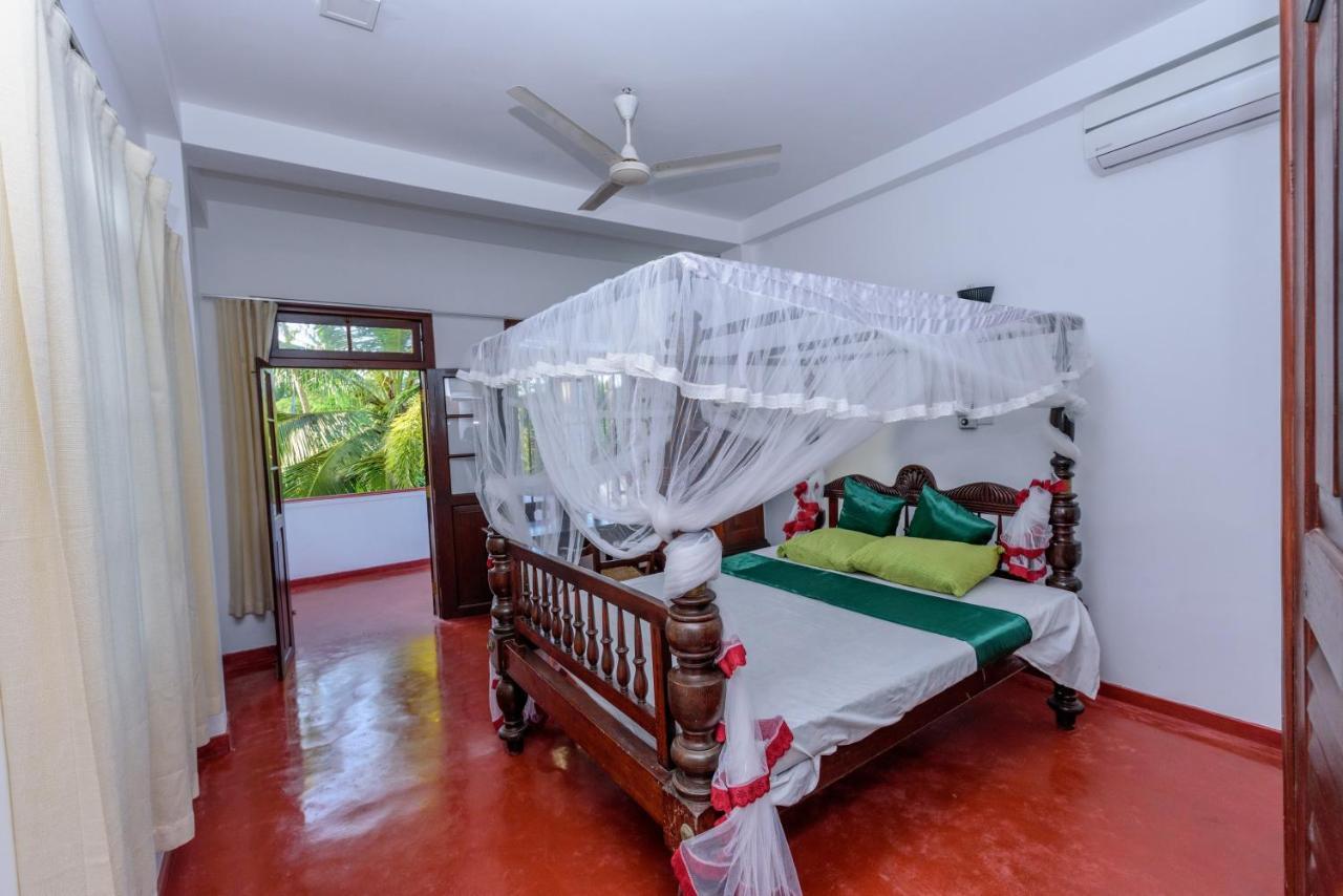 Villa Guru Хиккадува Экстерьер фото