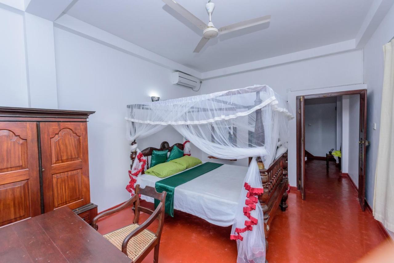 Villa Guru Хиккадува Экстерьер фото