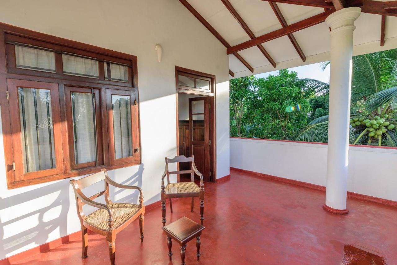 Villa Guru Хиккадува Экстерьер фото